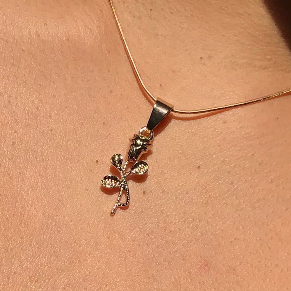 Rose 🌹 Necklace